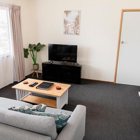 Palm View Holiday Apartments ボーエン エクステリア 写真