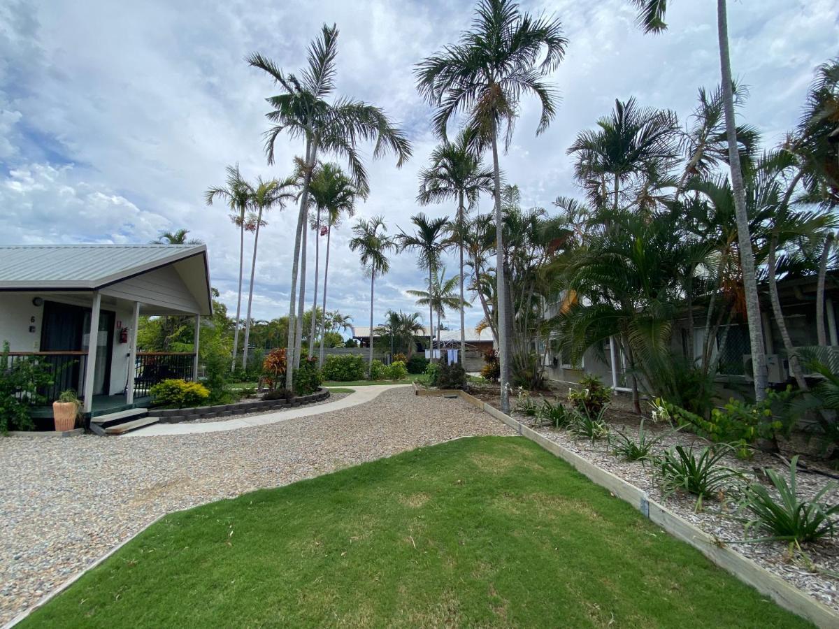 Palm View Holiday Apartments ボーエン エクステリア 写真