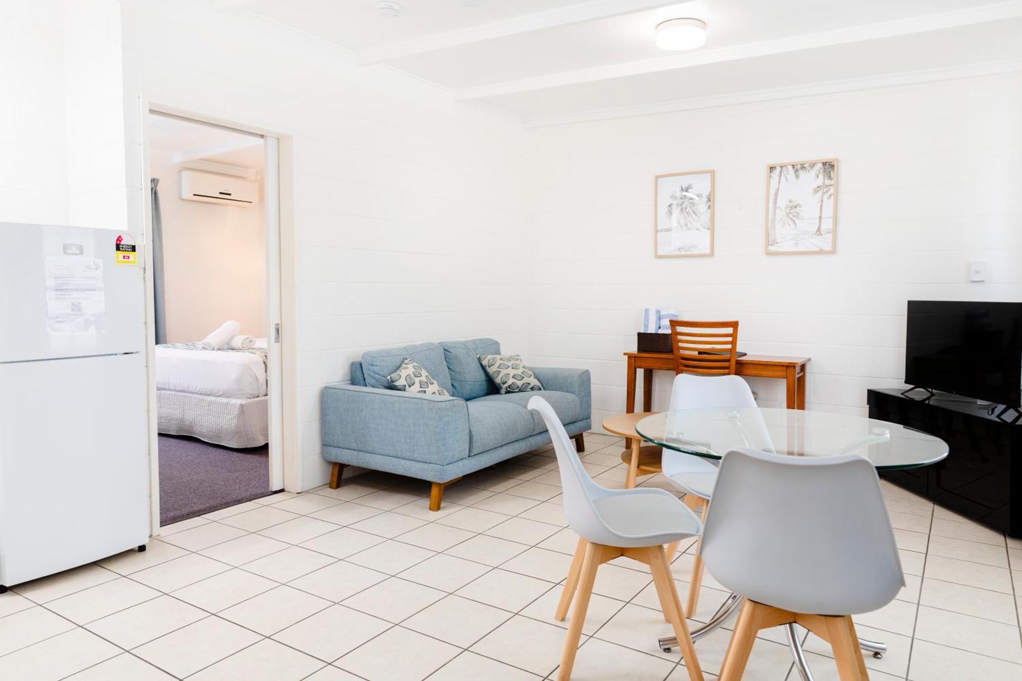 Palm View Holiday Apartments ボーエン エクステリア 写真