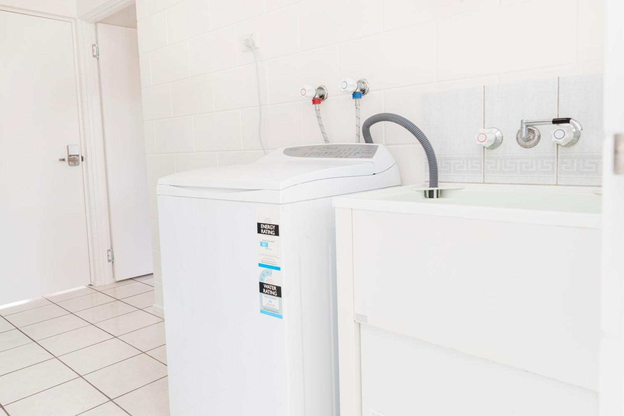 Palm View Holiday Apartments ボーエン 部屋 写真