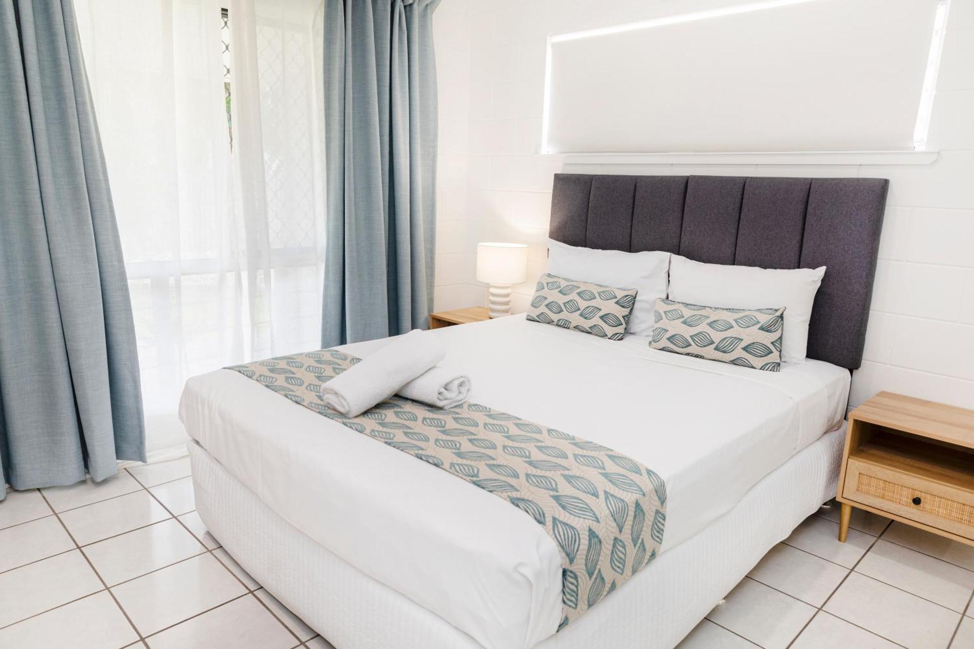 Palm View Holiday Apartments ボーエン 部屋 写真