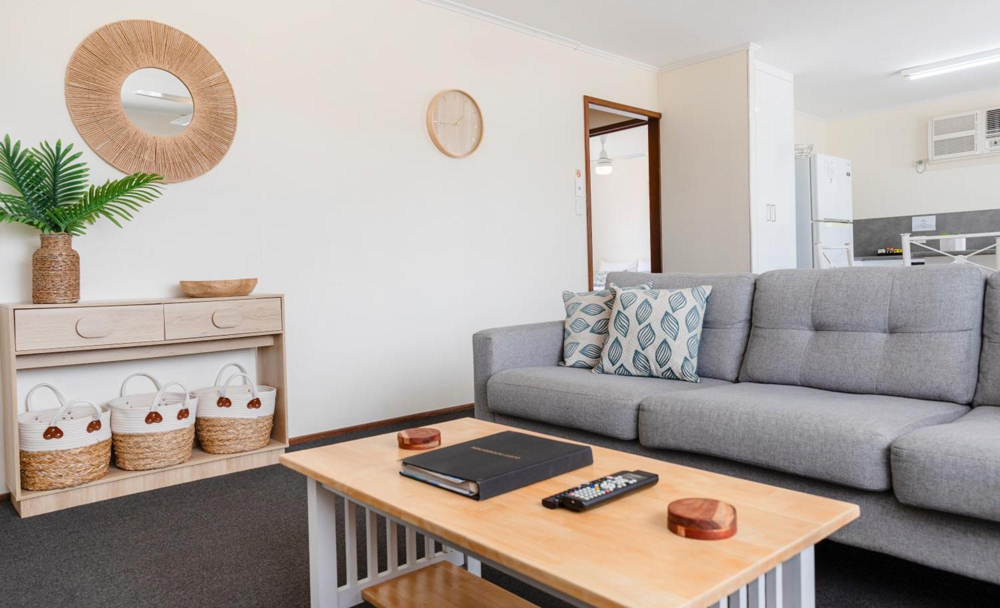 Palm View Holiday Apartments ボーエン エクステリア 写真