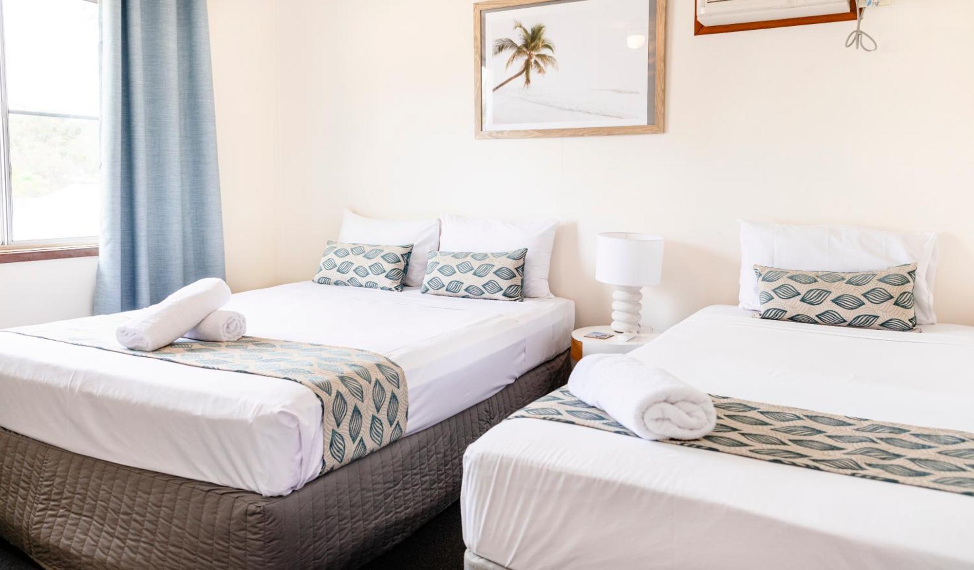 Palm View Holiday Apartments ボーエン エクステリア 写真