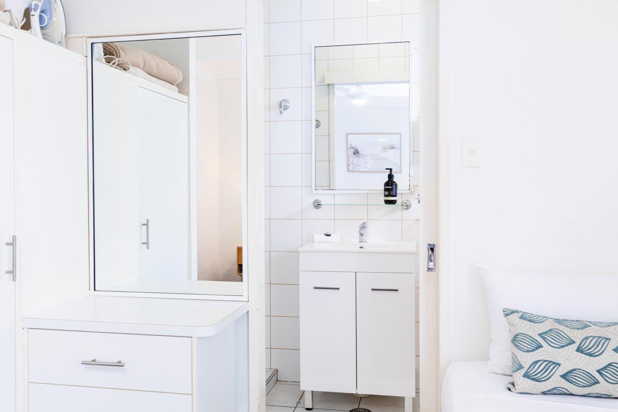 Palm View Holiday Apartments ボーエン エクステリア 写真
