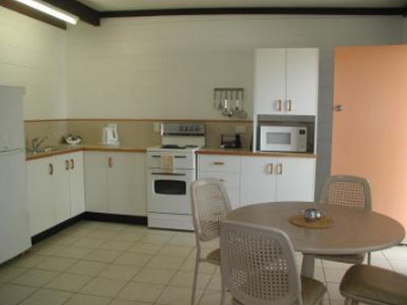 Palm View Holiday Apartments ボーエン エクステリア 写真